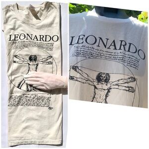 LEONARDO Di VINCI  - ⭐️ Vivitruvian MAN Tshirt, Size Large, cream color EUC ⭐️